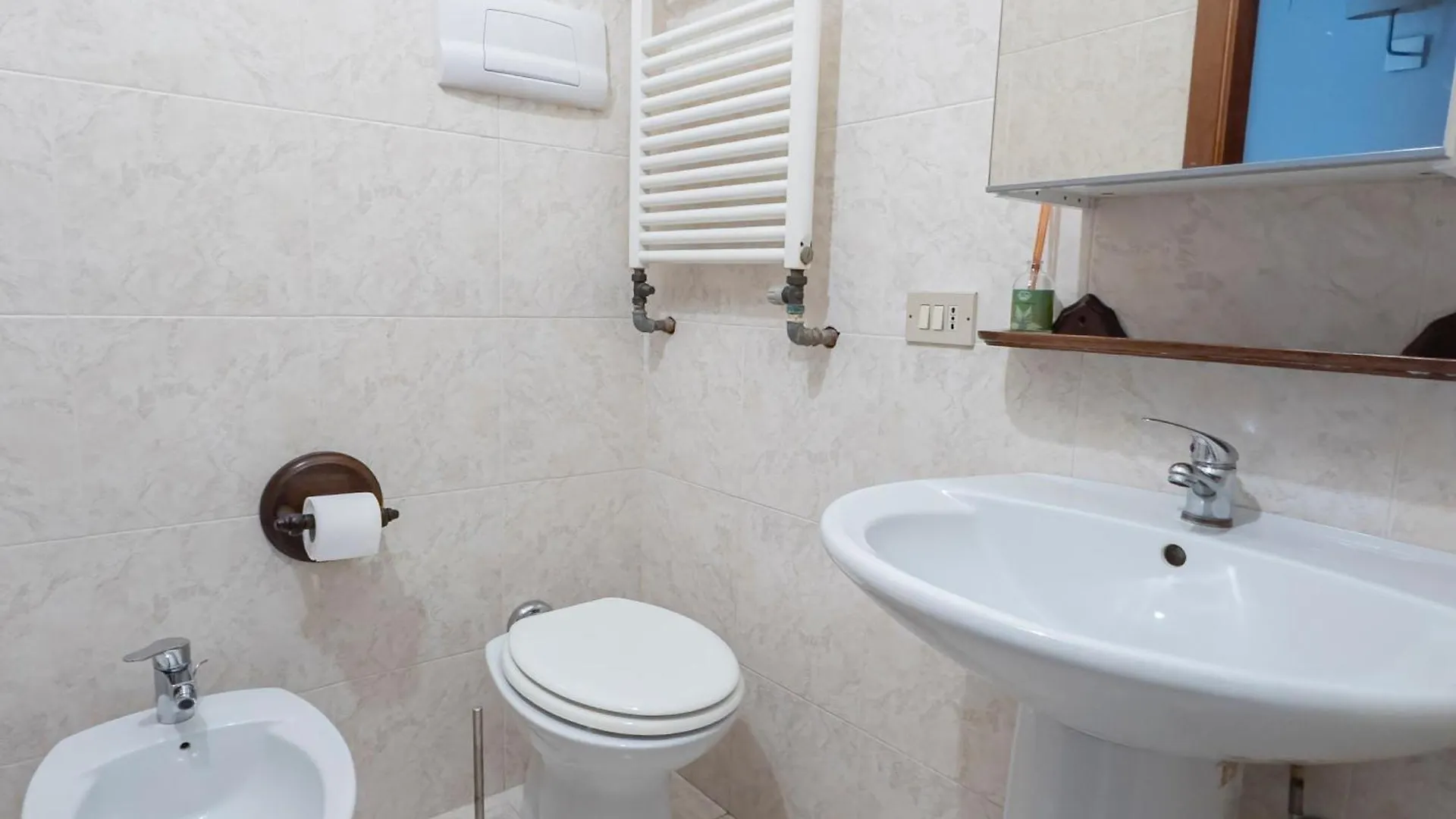 I Host Apartment - Orti 16 Scala D Milan 0*,